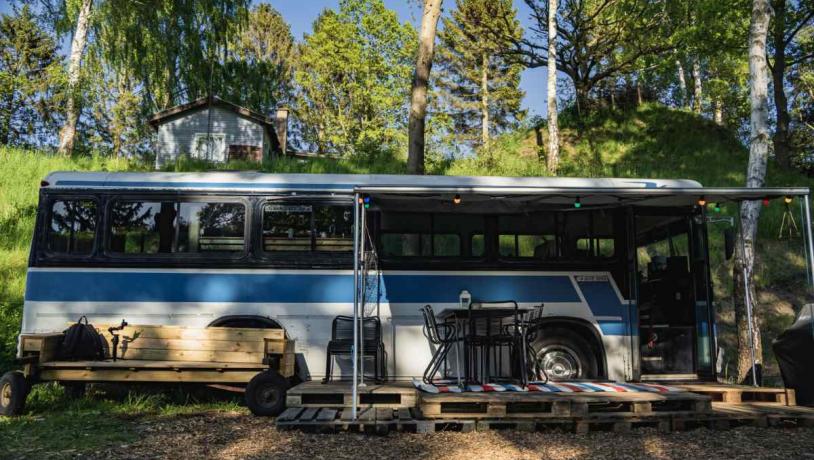 Glampingbus. Sov godt og med godt stil