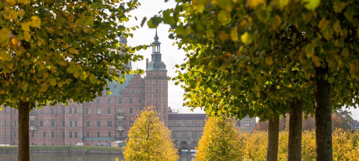 Efterår i slotshaven ved Frederiksborg Slot