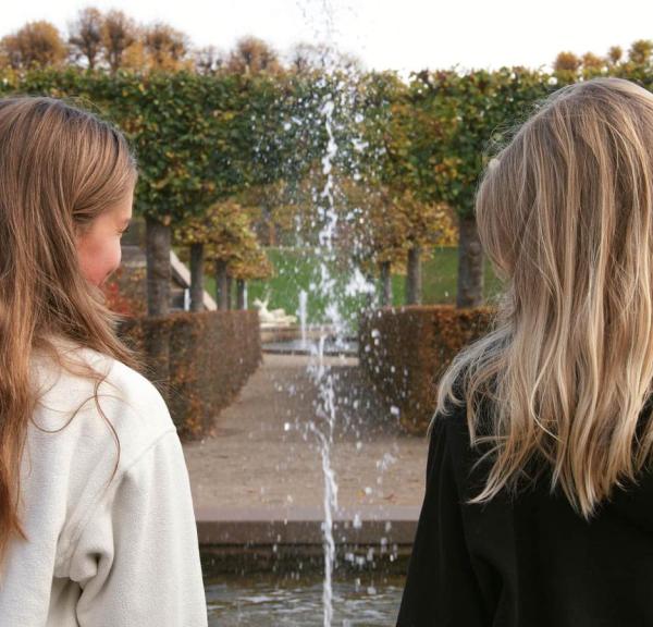Det smukke springvand i barokhaven ved Frederiksborg Slot