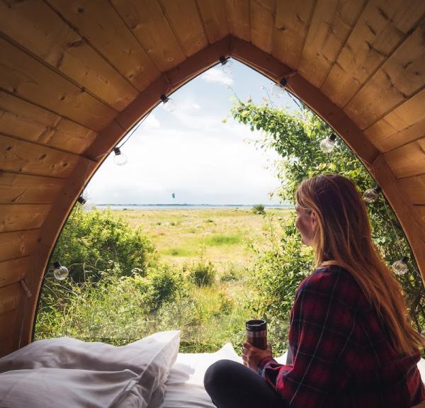 Overnat tæt på naturen i Lynæs i surfshacks hos Lynæs Surfcenter