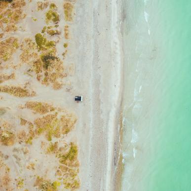 Dronebillede fra Melby Overdrev og stranden