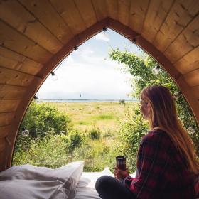 Overnat tæt på naturen i Lynæs i surfshacks hos Lynæs Surfcenter
