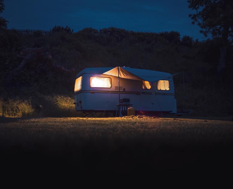 Overnat i retro campingvogn hos Byaasgaard Camping