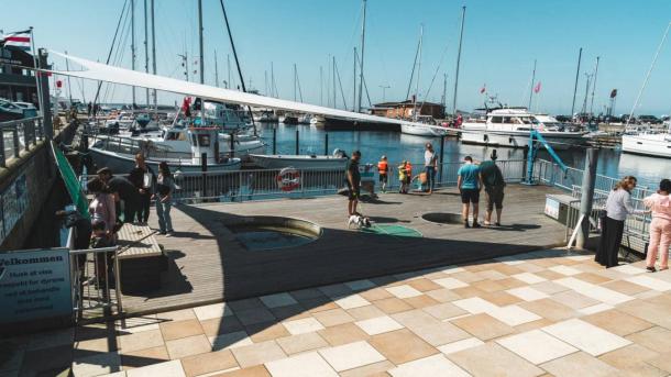 Klap en fisk - Oplevelsesplatform på havnen i Hundested