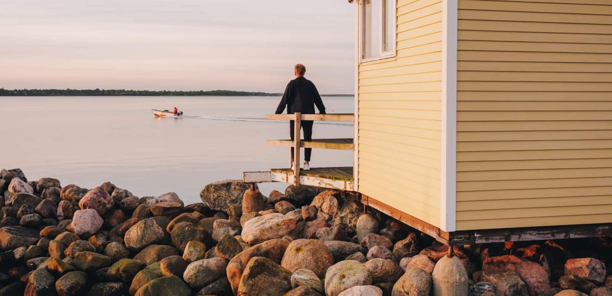 Lynæs Havn - Det gule badehus
