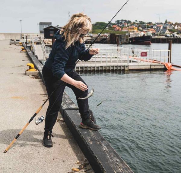 På plads på Hundested havn. Så er det bare om fiskene vil lege med?