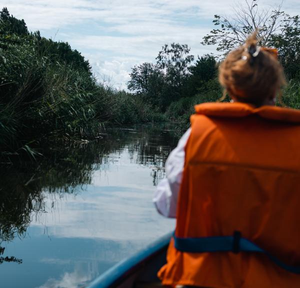 I kano på kanalen i Frederiksværk