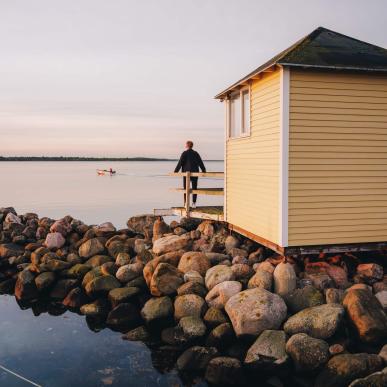 Lynæs Havn - Det gule badehus